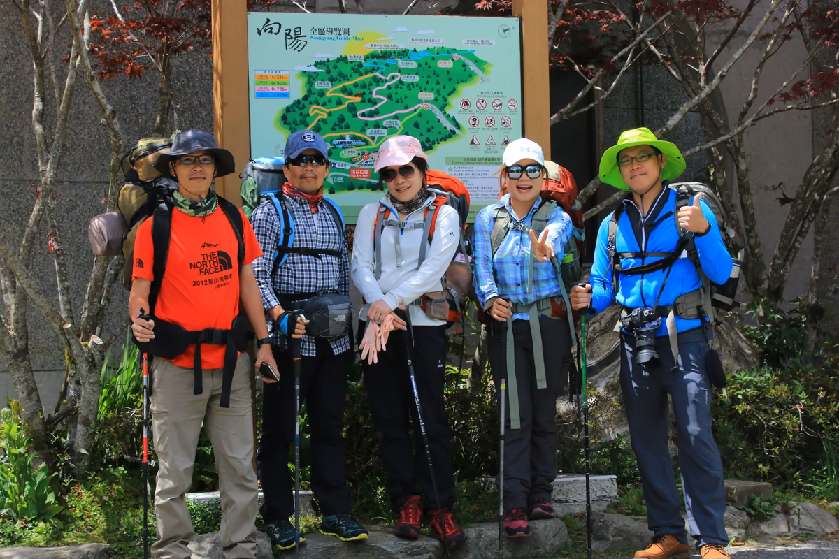 嘉明湖百岳行程山屋與步道紀錄